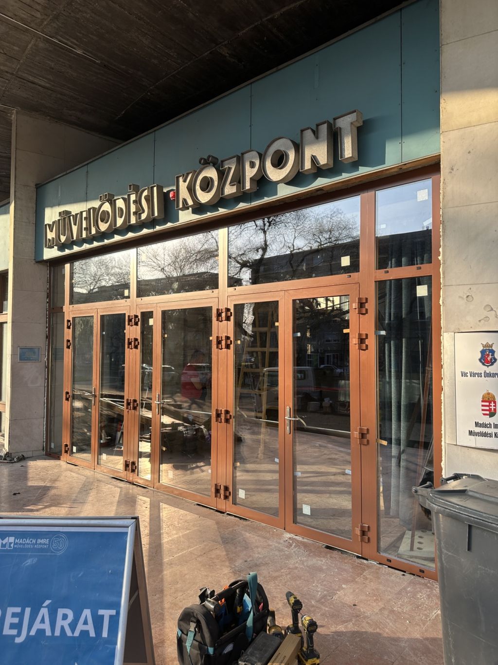 Alumínium nyílászárók (24/37)